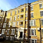 London Bridge 1-Bedroom Entire Apartments